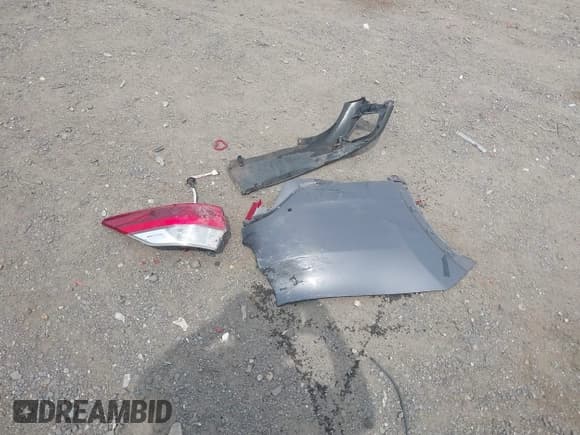 ✅ 2018 Toyota Highlander Limited • VIN: 5TDDZRFHXJS869860 • Lot: 42481411. Wystawiony na IAAI z przebiegiem 149 353 mil. Bezpłatny archiwum sprzedaży aukcyjnych z USA i szczegółowy raport historii pojazdu na DreamBid. Zdjęcie 12.