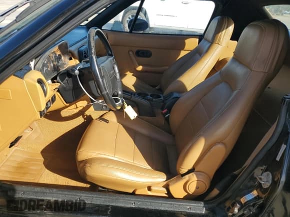 ✅ 1992 Mazda MX-5 Miata • VIN: JM1NA3512N1330228 • Lot: 79921884. Wystawiony na Copart z przebiegiem 152 007 mil. Bezpłatny archiwum sprzedaży aukcyjnych z USA i szczegółowy raport historii pojazdu na DreamBid. Zdjęcie 7.