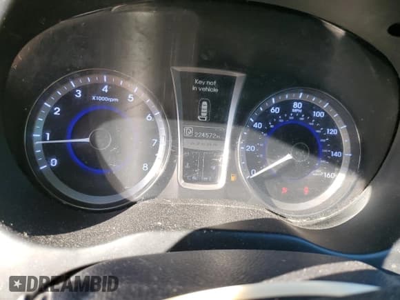 ✅ 2014 Hyundai Azera • VIN: KMHFG4JG1EA376731 • Lot: 82719105. Listed on Copart with 224,572 mi. Free auction sales archive from the USA and detailed vehicle history report at DreamBid. Image 9.