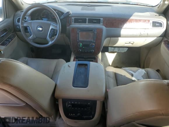 ✅ 2013 Chevrolet Tahoe LTZ • VIN: 1GNSCCE01DR332192 • Lot: 86290515. Listed on Copart with 174,232 mi. Free auction sales archive from the USA and detailed vehicle history report at DreamBid. Image 8.