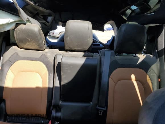 ✅ 2023 Land Rover Defender X-Dynamic SE • VIN: SALE2EEU1P2214401 • Lot: 58029025. Listed on Copart with 36,076 mi. Free auction sales archive from the USA and detailed vehicle history report at DreamBid. Image 10.