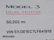 ✅ 2020 Tesla Model 3 Performance • VIN: 5YJ3E1EC7LF641918 • Lot: 41984261. Wystawiony na IAAI z przebiegiem 50 202 mil. Bezpłatny archiwum sprzedaży aukcyjnych z USA i szczegółowy raport historii pojazdu na DreamBid. Zdjęcie 16.