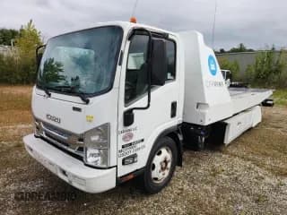✅ 2019 Isuzu NQR IBT • VIN: JALE5W162K7304629 • Lot: 76381514. Wystawiony na Copart z przebiegiem 162 541 mil. Bezpłatny archiwum sprzedaży aukcyjnych z USA i szczegółowy raport historii pojazdu na DreamBid. Zdjęcie 2.