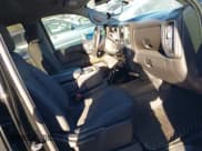 ✅ 2019 Chevrolet Silverado 1500 LT • VIN: 3GCPWCEK9KG135825 • Lot: 41694390. Wystawiony na IAAI z przebiegiem 40 267 mil. Bezpłatny archiwum sprzedaży aukcyjnych z USA i szczegółowy raport historii pojazdu na DreamBid. Zdjęcie 5.