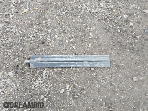 ✅ 2010 Ford Escape Limited • VIN: 1FMCU9EG1AKC78158 • Lot: 43740938. Wystawiony na IAAI z przebiegiem 239 017 mil. Bezpłatny archiwum sprzedaży aukcyjnych z USA i szczegółowy raport historii pojazdu na DreamBid. Zdjęcie 12.