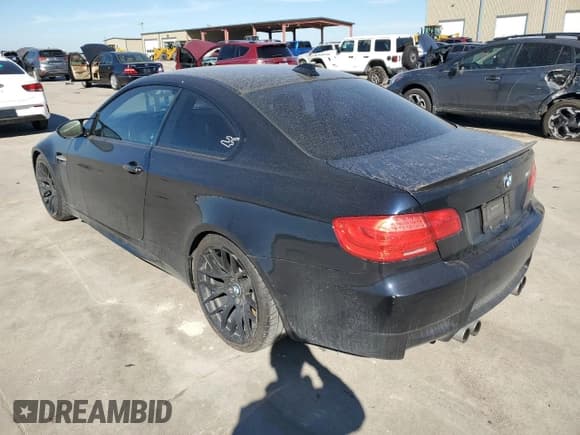 ✅ 2011 BMW M3 • VIN: WBSKG9C54BE368874 • Lot: 37296974. Wystawiony na Copart z przebiegiem 180 153 mil. Bezpłatny archiwum sprzedaży aukcyjnych z USA i szczegółowy raport historii pojazdu na DreamBid. Zdjęcie 2.