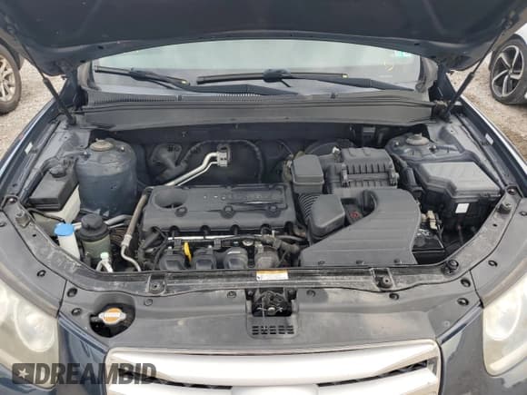 ✅ 2012 Hyundai Santa Fe GLS • VIN: 5XYZGDAB7CG092538 • Лот: 79193424. Опубликован ранее на Copart с пробегом 137 708 миль. Бесплатный доступ к архиву аукционных продаж из США и подробный отчёт об истории автомобиля на DreamBid. Изображение 12.