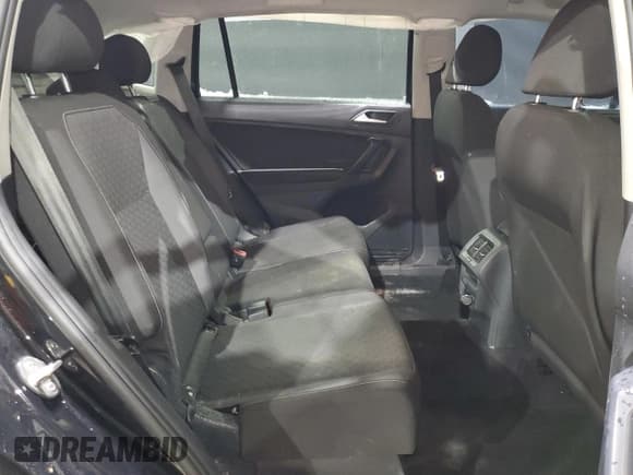 ✅ 2021 Volkswagen Tiguan S • VIN: 3VV0B7AX9MM007127 • Lot: 45677935. Wystawiony na Copart z przebiegiem 32 976 mil. Bezpłatny archiwum sprzedaży aukcyjnych z USA i szczegółowy raport historii pojazdu na DreamBid. Zdjęcie 11.