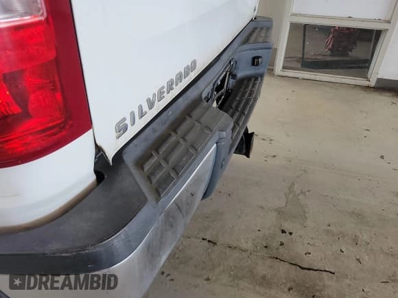 ✅ 2013 Chevrolet Silverado 2500HD Work Truck • VIN: 1GC2KVC8XDZ104854 • Lot: 42723542. Wystawiony na IAAI z przebiegiem 298 868 mil. Bezpłatny archiwum sprzedaży aukcyjnych z USA i szczegółowy raport historii pojazdu na DreamBid. Zdjęcie 1.