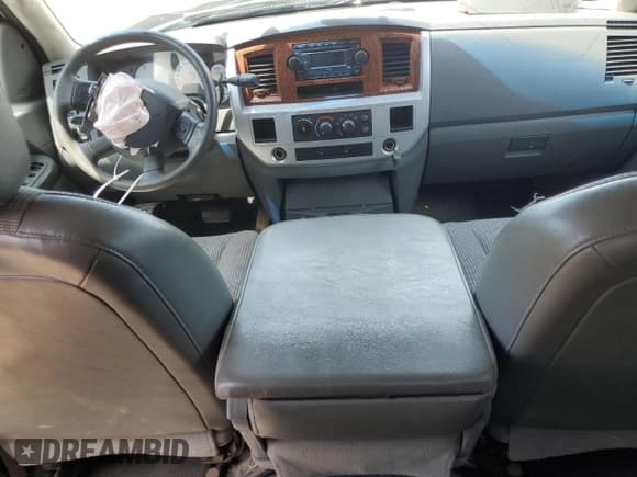 ✅ 2008 Dodge 2500 ST • VIN: 3D7KR28A28G151281 • Лот: 62576875. Опубликован ранее на Copart с пробегом Не указан. Бесплатный доступ к архиву аукционных продаж из США и подробный отчёт об истории автомобиля на DreamBid. Изображение 8.