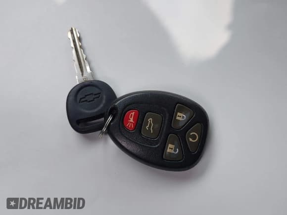 ✅ 2012 Chevrolet Traverse 2LT • VIN: 1GNKVJED9CJ229746 • Lot: 43692308. Wystawiony na IAAI z przebiegiem 152 000 mil. Bezpłatny archiwum sprzedaży aukcyjnych z USA i szczegółowy raport historii pojazdu na DreamBid. Zdjęcie 11.