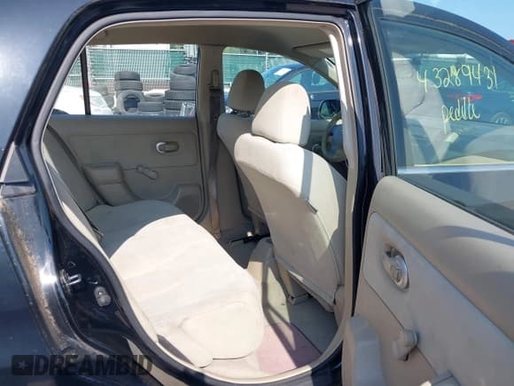 ✅ 2009 Nissan Versa S • VIN: 3N1BC11E39L362665 • Lot: 43289431. Listed on IAAI with 147,624 mi. Free auction sales archive from the USA and detailed vehicle history report at DreamBid. Image 8.