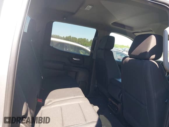 ✅ 2023 Chevrolet Silverado 1500 Custom • VIN: 1GCPABEK1PZ270250 • Lot: 42148020. Wystawiony na IAAI z przebiegiem 14 978 mil. Bezpłatny archiwum sprzedaży aukcyjnych z USA i szczegółowy raport historii pojazdu na DreamBid. Zdjęcie 8.