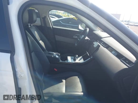 ✅ 2024 Land Rover Range Rover Velar S • VIN: SALYJ2EXXRA386105 • Lot: 42686005. Listed on IAAI with 31,982 mi. Free auction sales archive from the USA and detailed vehicle history report at DreamBid. Image 5.