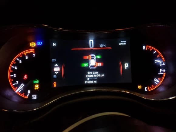 ✅ 2014 Dodge Durango R/T • VIN: 1C4SDHCT1EC976019 • Lot: 42511575. Listed on Copart with 115,093 mi. Free auction sales archive from the USA and detailed vehicle history report at DreamBid. Image 9.