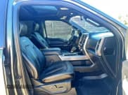 ✅ 2019 Ford F-150 Platinum • VIN: 1FTFW1E47KFB03507 • Лот: 94988885. Опубликован ранее на Copart с пробегом 174 542 миль. Бесплатный доступ к архиву аукционных продаж из США и подробный отчёт об истории автомобиля на DreamBid. Изображение 5.