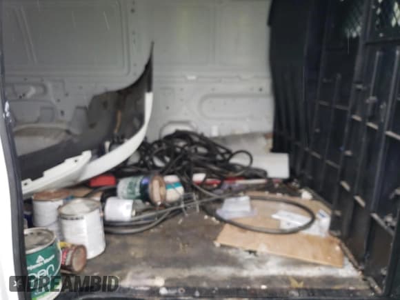 ✅ 2011 Ford Econoline Cargo Commercial • VIN: 1FTNE2EW7BDA31743 • Лот: 66863845. Опубликован ранее на Copart с пробегом 502 261 миль. Бесплатный доступ к архиву аукционных продаж из США и подробный отчёт об истории автомобиля на DreamBid. Изображение 10.