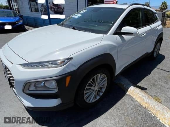 ✅ 2020 Hyundai Kona SEL Plus • VIN: KM8K62AA5LU420548 • Лот: 70933104. Опубликован ранее на Copart с пробегом 78 870 миль. Бесплатный доступ к архиву аукционных продаж из США и подробный отчёт об истории автомобиля на DreamBid. Изображение 2.