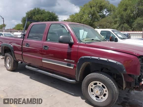 2003 Chevrolet Silverado 2500HD LS with VIN 1GCHK23U73F181039, listed as a IAAI auction lot 42962397 with 220,959 mi miles and . Bid and sale history available at DreamBid. Image 13.