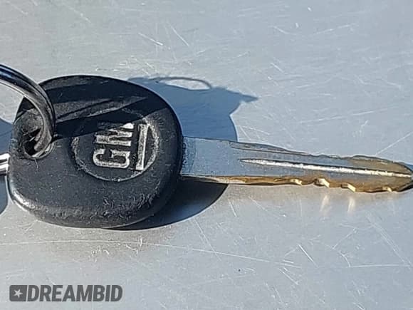 ✅ 2006 Saturn VUE • VIN: 5GZCZ53406S883818 • Lot: 42737050. Wystawiony na IAAI z przebiegiem 238 886 mil. Bezpłatny archiwum sprzedaży aukcyjnych z USA i szczegółowy raport historii pojazdu na DreamBid. Zdjęcie 11.