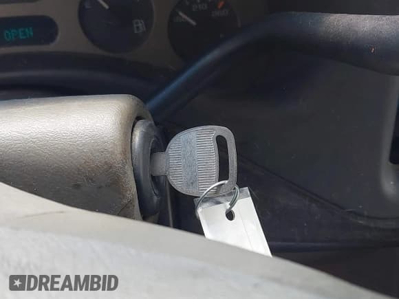 ✅ 2003 GMC Yukon XL • VIN: 1GKFK66U03J281916 • Lot: 43046243. Listed on IAAI with 224,019 mi. Free auction sales archive from the USA and detailed vehicle history report at DreamBid. Image 11.