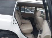 ✅ 2006 Toyota Highlander Limited • VIN: JTEEP21A260138194 • Лот: 43617067. Опубликован ранее на IAAI с пробегом 239 190 миль. Бесплатный доступ к архиву аукционных продаж из США и подробный отчёт об истории автомобиля на DreamBid. Изображение 8.