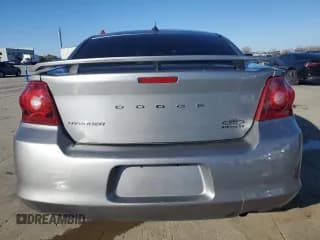 ✅ 2014 Dodge Avenger SE • VIN: 1C3CDZAB6EN182145 • Lot: 89015505. Wystawiony na Copart z przebiegiem 175 682 mil. Bezpłatny archiwum sprzedaży aukcyjnych z USA i szczegółowy raport historii pojazdu na DreamBid. Zdjęcie 6.