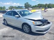 ✅ 2013 Volkswagen Jetta SE • VIN: 3VWDP7AJ6DM376487 • Lot: 42362475. Wystawiony na IAAI z przebiegiem 124 324 mil. Bezpłatny archiwum sprzedaży aukcyjnych z USA i szczegółowy raport historii pojazdu na DreamBid. Zdjęcie 1.