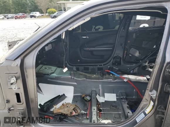 2017 Dodge Charger R/T Scat Pack z VIN 2C3CDXGJXHH625459, wystawiony jako Copart lot #84912065 z przebiegiem Nie podano mil oraz Szkoda całkowita • Salvage title. Historia ofert i sprzedaży dostępna na DreamBid. Obrazek 7.