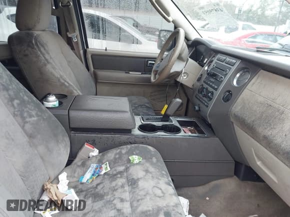 ✅ 2012 Ford Expedition XLT • VIN: 1FMJU1J56CEF06136 • Lot: 43875053. Listed on IAAI with 183,944 mi. Free auction sales archive from the USA and detailed vehicle history report at DreamBid. Image 5.