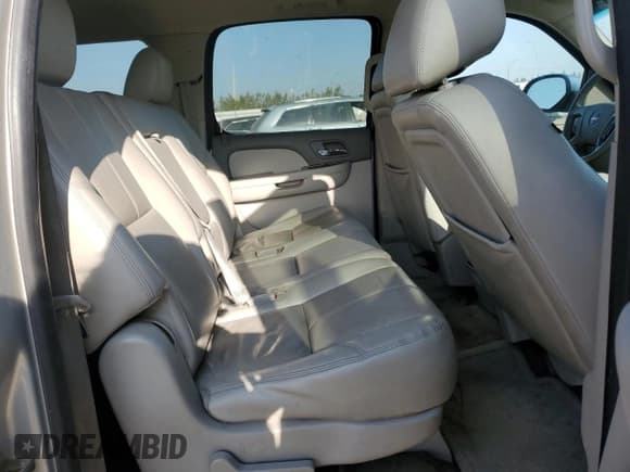 ✅ 2012 GMC Yukon XL SLT • VIN: 1GKS2KE74CR240452 • Lot: 81281595. Listed on Copart with 187,480 mi. Free auction sales archive from the USA and detailed vehicle history report at DreamBid. Image 11.