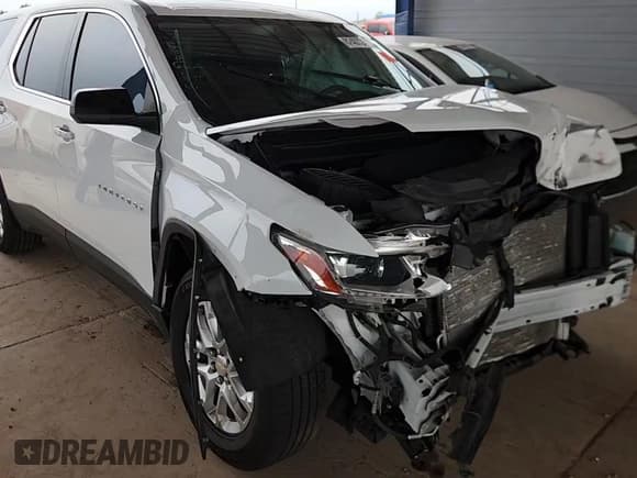 ✅ 2021 Chevrolet Traverse LS • VIN: 1GNERFKW4MJ172927 • Lot: 82407245. Wystawiony na Copart z przebiegiem 30 478 mil. Bezpłatny archiwum sprzedaży aukcyjnych z USA i szczegółowy raport historii pojazdu na DreamBid. Zdjęcie 13.
