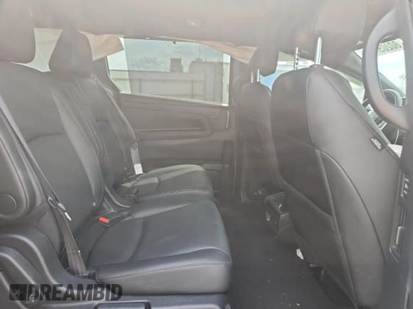 ✅ 2025 Honda Odyssey Sport-L • VIN: 5FNRL6H74SB009680 • Lot: 80205735. Wystawiony na Copart z przebiegiem 27 946 mil. Bezpłatny archiwum sprzedaży aukcyjnych z USA i szczegółowy raport historii pojazdu na DreamBid. Zdjęcie 11.