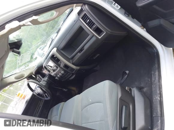 ✅ 2019 Ram 1500 Express • VIN: 1C6RR6KT5KS552244 • Lot: 42159195. Wystawiony na IAAI z przebiegiem 114 599 mil. Bezpłatny archiwum sprzedaży aukcyjnych z USA i szczegółowy raport historii pojazdu na DreamBid. Zdjęcie 5.