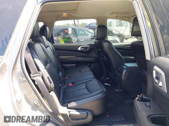 ✅ 2019 Nissan Pathfinder SL • VIN: 5N1DR2MM4KC629290 • Лот: 42951332. Опубликован ранее на IAAI с пробегом 53 953 миль. Бесплатный доступ к архиву аукционных продаж из США и подробный отчёт об истории автомобиля на DreamBid. Изображение 8.