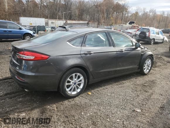 ✅ 2019 Ford Fusion SE • VIN: 3FA6P0HD8KR248809 • Lot: 92099995. Listed on Copart with 67,801 mi. Free auction sales archive from the USA and detailed vehicle history report at DreamBid. Image 3.