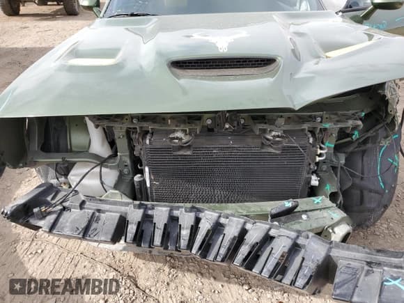 ✅ 2022 Dodge Challenger R/T Scat Pack Widebody • VIN: 2C3CDZFJ8NH160270 • Lot: 77100853. Wystawiony na Copart z przebiegiem 31 141 mil. Bezpłatny archiwum sprzedaży aukcyjnych z USA i szczegółowy raport historii pojazdu na DreamBid. Zdjęcie 11.