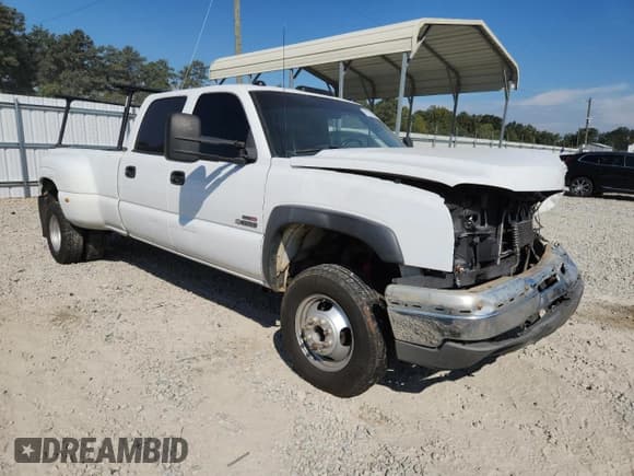 ✅ 2005 Chevrolet Silverado 1500 • VIN: 1GBJC33295F876875 • Лот: 81728055. Опубликован ранее на Copart с пробегом 224 542 миль. Бесплатный доступ к архиву аукционных продаж из США и подробный отчёт об истории автомобиля на DreamBid. Изображение 4.