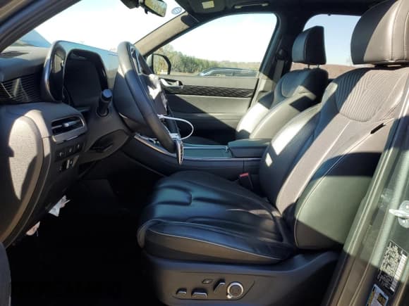 ✅ 2023 Hyundai Palisade Calligraphy • VIN: KM8R7DGE5PU581053 • Лот: 83226494. Опубликован ранее на Copart с пробегом 33 441 миль. Бесплатный доступ к архиву аукционных продаж из США и подробный отчёт об истории автомобиля на DreamBid. Изображение 7.