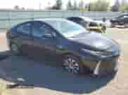 2021 Toyota Prius LE с VIN JTDKAMFP9M3170900, выставлен на аукционе Copart как лот 84271525 с пробегом 24 578 миль миль и Списание • Salvage title. История ставок и продаж доступна на DreamBid. Изображение 4.