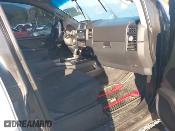 ✅ 2015 Nissan Titan SL • VIN: 1N6BA0ED0FN506101 • Лот: 43317144. Опубликован ранее на IAAI с пробегом 245 822 миль. Бесплатный доступ к архиву аукционных продаж из США и подробный отчёт об истории автомобиля на DreamBid. Изображение 5.