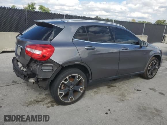 ✅ 2018 Mercedes-Benz GLA 250 • VIN: WDCTG4EB1JJ517887 • Lot: 86611325. Wystawiony na Copart z przebiegiem 70 942 mil. Bezpłatny archiwum sprzedaży aukcyjnych z USA i szczegółowy raport historii pojazdu na DreamBid. Zdjęcie 3.