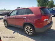 ✅ 2011 Kia Sorento EX • VIN: 5XYKU4A28BG015962 • Lot: 66651525. Wystawiony na Copart z przebiegiem 142 983 mil. Bezpłatny archiwum sprzedaży aukcyjnych z USA i szczegółowy raport historii pojazdu na DreamBid. Zdjęcie 2.