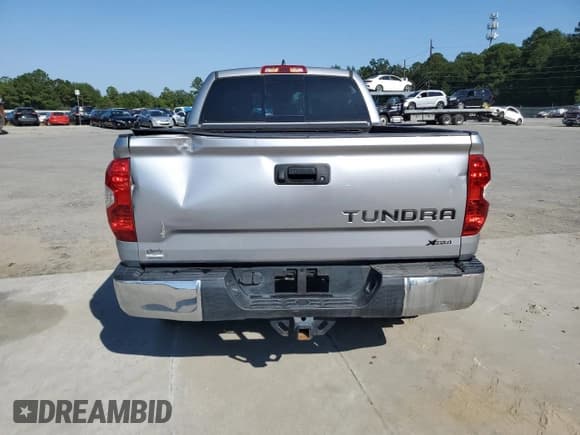 ✅ 2020 Toyota Tundra SR • VIN: 5TFRY5F1XLX265887 • Lot: 81008385. Listed on Copart with 113,017 mi. Free auction sales archive from the USA and detailed vehicle history report at DreamBid. Image 6.