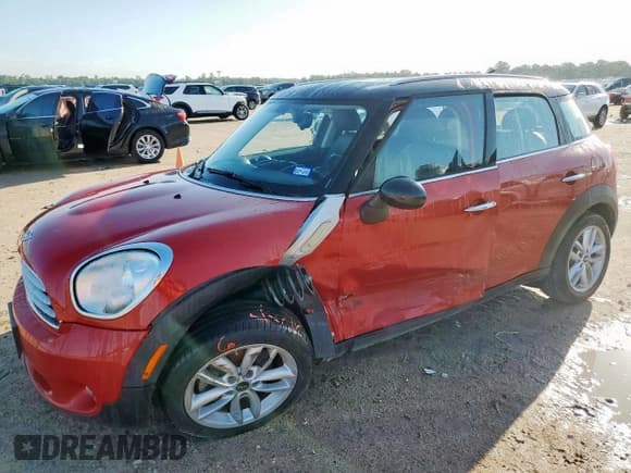 ✅ 2014 MINI Countryman • VIN: WMWZB3C53EWR39705 • Lot: 72084395. Listed on Copart with 82,046 mi. Free auction sales archive from the USA and detailed vehicle history report at DreamBid. Image 1.