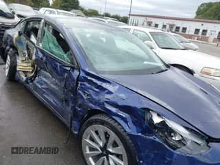 ✅ 2022 Tesla Model 3 • VIN: 5YJ3E1EA0NF370475 • Lot: 43404425. Wystawiony na IAAI z przebiegiem 79 046 mil. Bezpłatny archiwum sprzedaży aukcyjnych z USA i szczegółowy raport historii pojazdu na DreamBid. Zdjęcie 6.