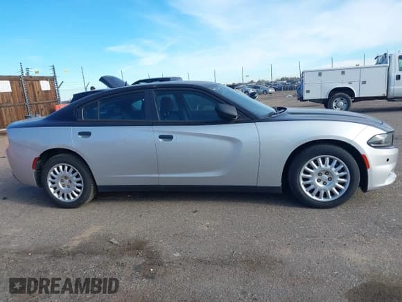 ✅ 2015 Dodge Charger Police • VIN: 2C3CDXKT4FH837182 • Лот: 43659977. Опубликован ранее на IAAI с пробегом 116 899 миль. Бесплатный доступ к архиву аукционных продаж из США и подробный отчёт об истории автомобиля на DreamBid. Изображение 13.