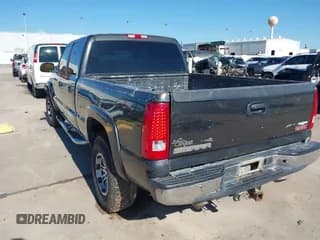 ✅ 2003 GMC Sierra 1500HD SLE • VIN: 1GTGC13U53F203980 • Lot: 41206524. Wystawiony na IAAI z przebiegiem 309 414 mil. Bezpłatny archiwum sprzedaży aukcyjnych z USA i szczegółowy raport historii pojazdu na DreamBid. Zdjęcie 3.