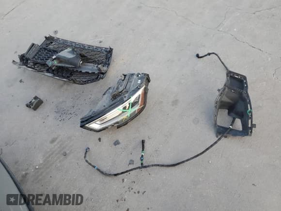 ✅ 2019 Audi RS 3 • VIN: WUABWGFFXKA906202 • Lot: 72532584. Wystawiony na Copart z przebiegiem 44 133 mil. Bezpłatny archiwum sprzedaży aukcyjnych z USA i szczegółowy raport historii pojazdu na DreamBid. Zdjęcie 12.