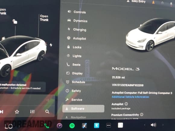 ✅ 2022 Tesla Model 3 • VIN: 5YJ3E1EA8NF102208 • Lot: 67029715. Wystawiony na Copart z przebiegiem 21 529 mil. Bezpłatny archiwum sprzedaży aukcyjnych z USA i szczegółowy raport historii pojazdu na DreamBid. Zdjęcie 9.